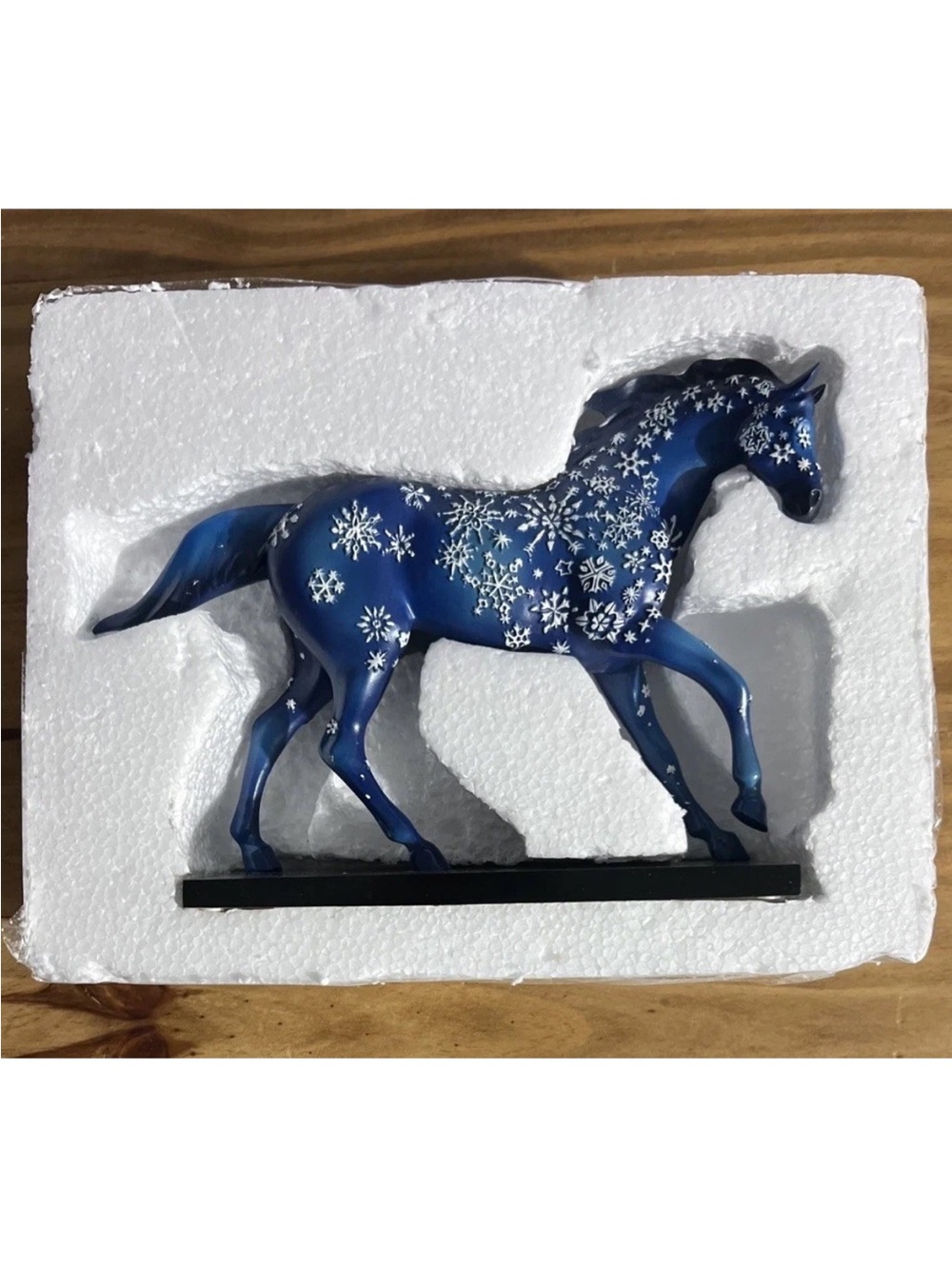THE TRAIL OF PAINTED PONIES -  12202  SNOWFLAKE  -2004-WESTLAND-JUDITH FUDENSKI